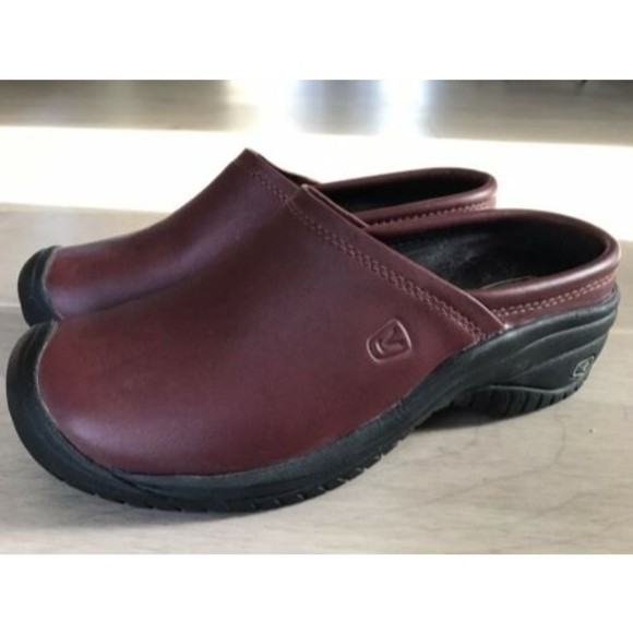 keen women's slip resistant shoes